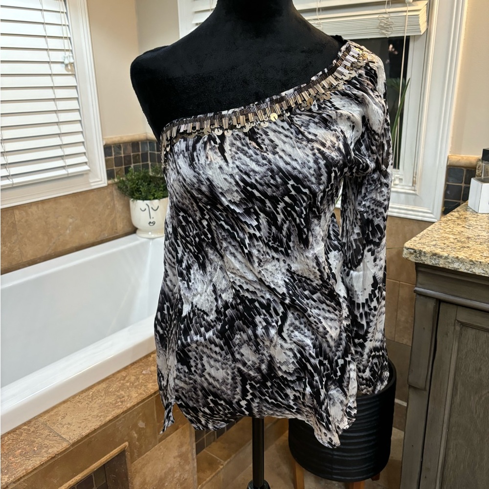 Bebe Stylish Off-Shoulder Women's Top - Black and White